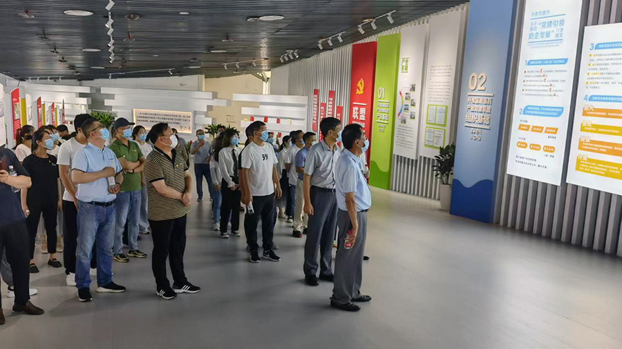 公司黨委開展慶?！捌咭弧秉h建活動